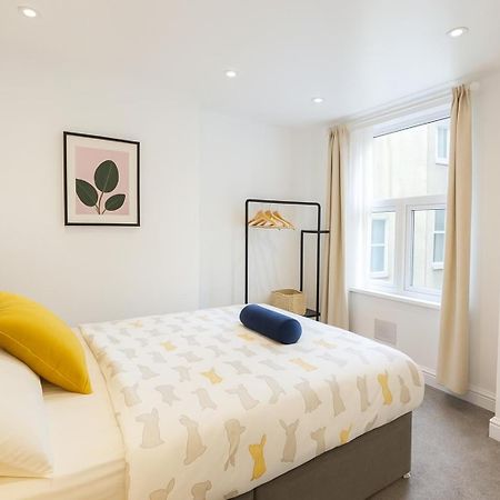 Stylish Modern Apartment For Up To 4 Nr Citycentre Cardiff Buitenkant foto
